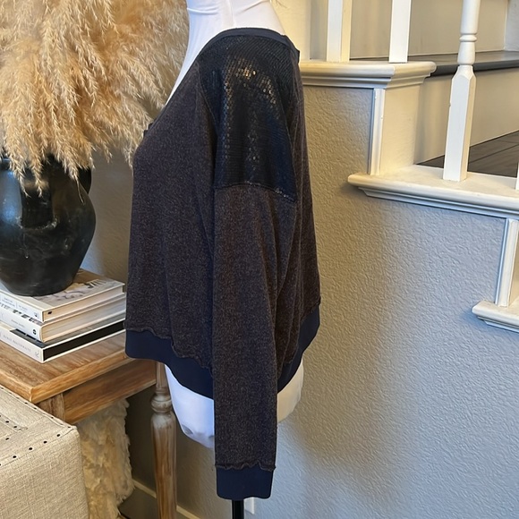 Free people with Shoulder Sequins Long Sleeve Sweater Size Small - Picture 3 of 6